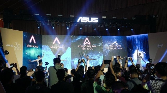 A round of Asus Expo 2019 celebrating its 30th anniversary in Vietnam: A series of high-tech products will make gamers fascinated 1